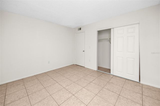 14424 REUTER STRASSE CIRCLE 104, Tampa, FL 33613