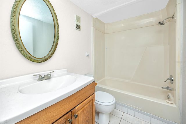 14424 REUTER STRASSE CIRCLE 104, Tampa, FL 33613