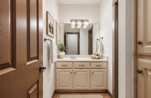 745 Lookout Drive, Lakehills, TX 78063