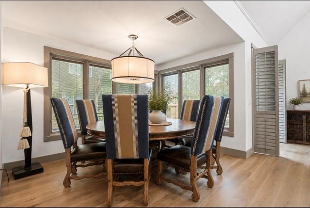 745 Lookout Drive, Lakehills, TX 78063
