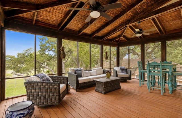 745 Lookout Drive, Lakehills, TX 78063