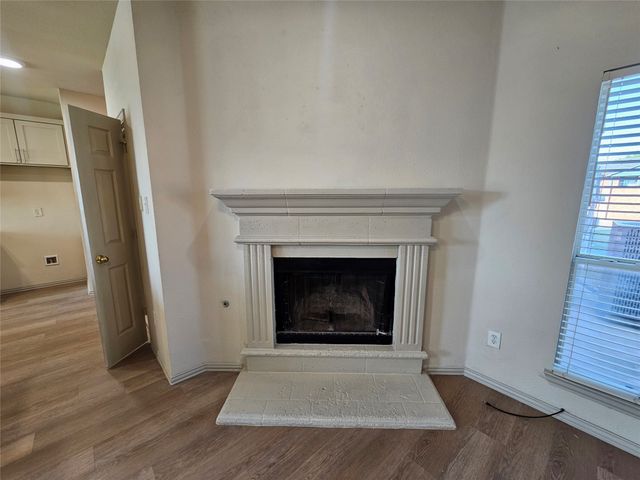 393 Ivan Drive, Lewisville, TX 75067