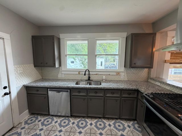 9405 Ashville Drive, Houston, TX 77051