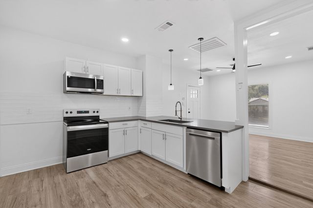 2609 Avenue G, Fort Worth, TX 76105
