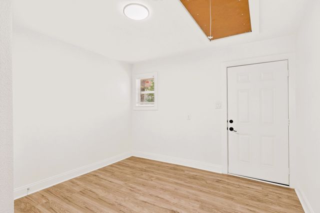 2609 Avenue G, Fort Worth, TX 76105