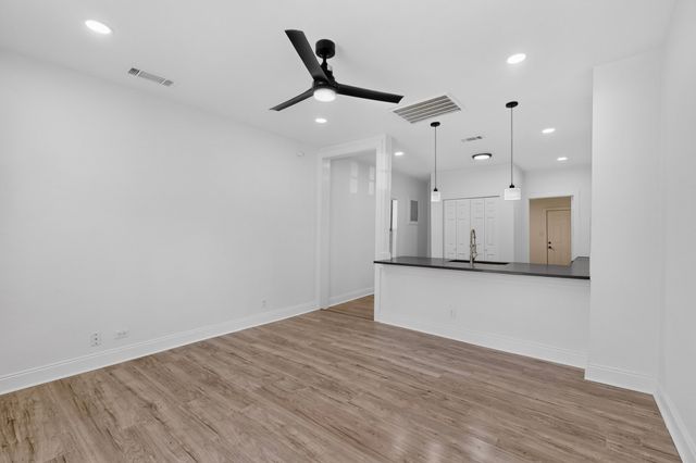 2609 Avenue G, Fort Worth, TX 76105