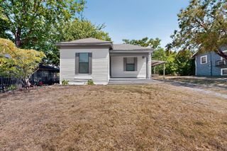 2609 Avenue G, Fort Worth, TX 76105