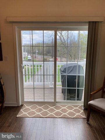 9 STOCKTON LN, Hatboro, PA 19040