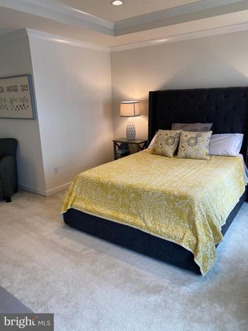 9 STOCKTON LN, Hatboro, PA 19040