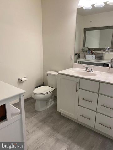 9 STOCKTON LN, Hatboro, PA 19040