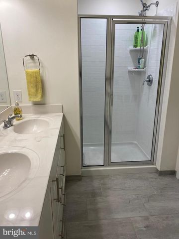 9 STOCKTON LN, Hatboro, PA 19040