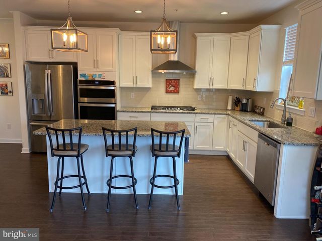 9 STOCKTON LN, Hatboro, PA 19040