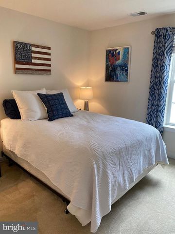 9 STOCKTON LN, Hatboro, PA 19040