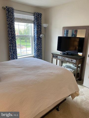 9 STOCKTON LN, Hatboro, PA 19040