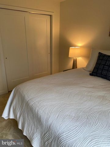 9 STOCKTON LN, Hatboro, PA 19040