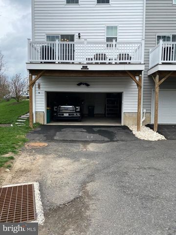 9 STOCKTON LN, Hatboro, PA 19040