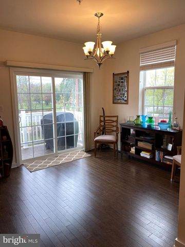 9 STOCKTON LN, Hatboro, PA 19040