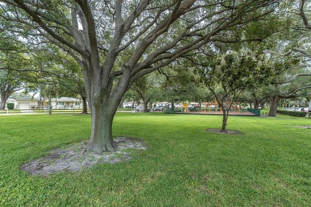 6237 13TH AVENUE S, Gulfport, FL 33707
