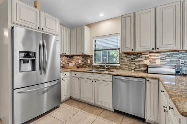 6237 13TH AVENUE S, Gulfport, FL 33707