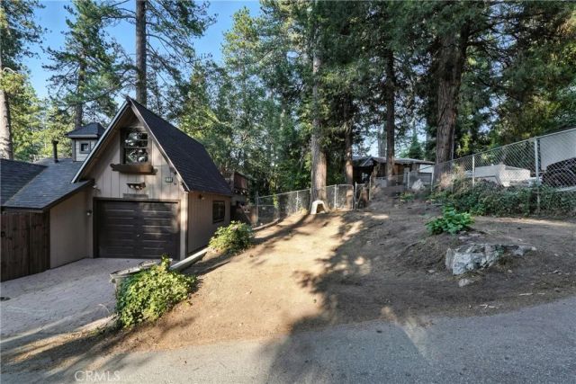 373 Redwood Lane, Crestline, CA 92325