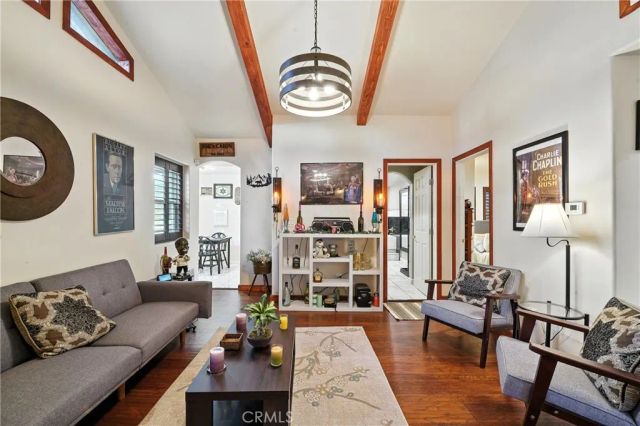 373 Redwood Lane, Crestline, CA 92325