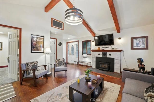 373 Redwood Lane, Crestline, CA 92325