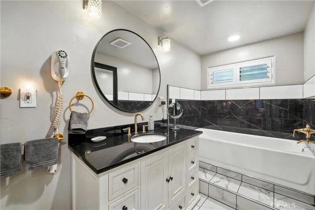 373 Redwood Lane, Crestline, CA 92325