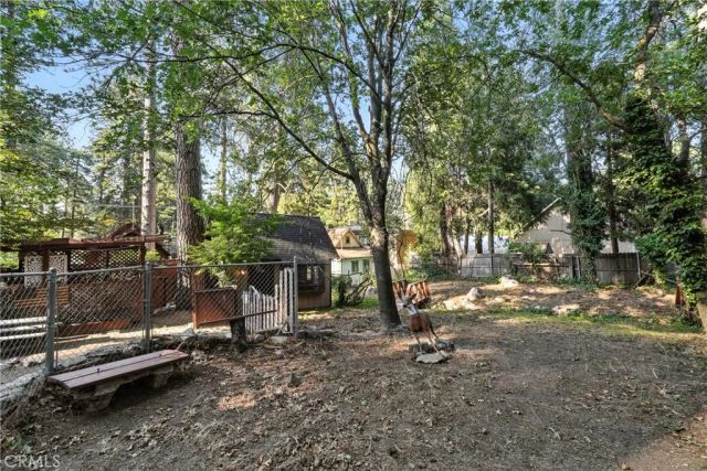 373 Redwood Lane, Crestline, CA 92325