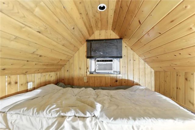 373 Redwood Lane, Crestline, CA 92325