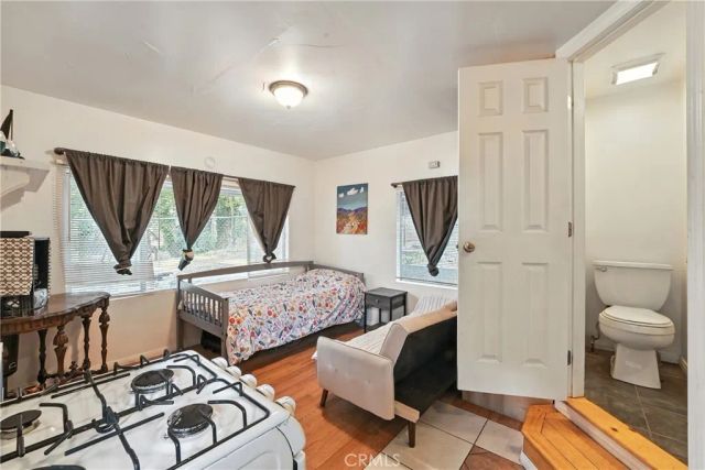 373 Redwood Lane, Crestline, CA 92325