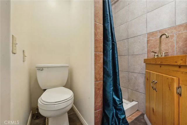 373 Redwood Lane, Crestline, CA 92325