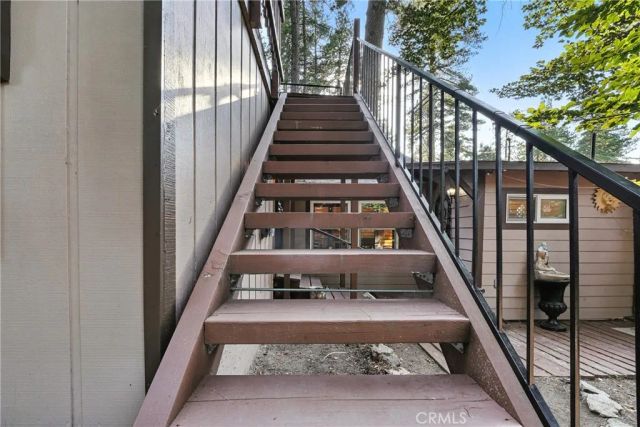 373 Redwood Lane, Crestline, CA 92325