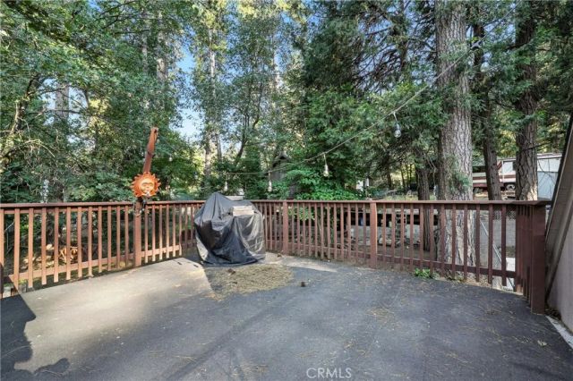 373 Redwood Lane, Crestline, CA 92325