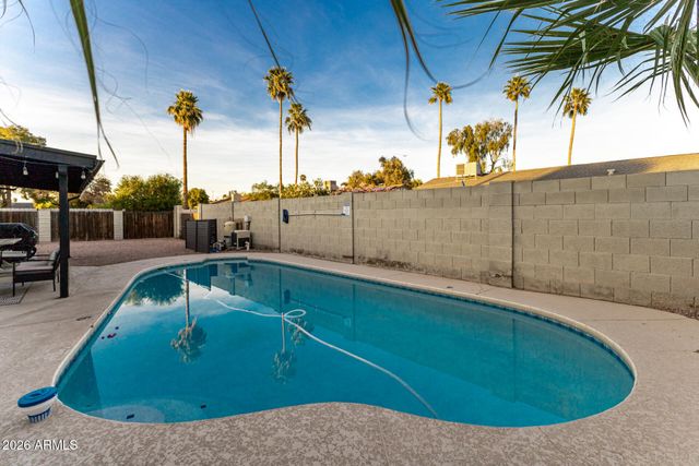 2407 S ALLRED Drive, Tempe, AZ 85282
