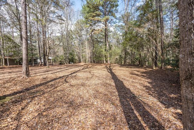 1441 Oak Creek Circle, Pine Mountain, GA 31822