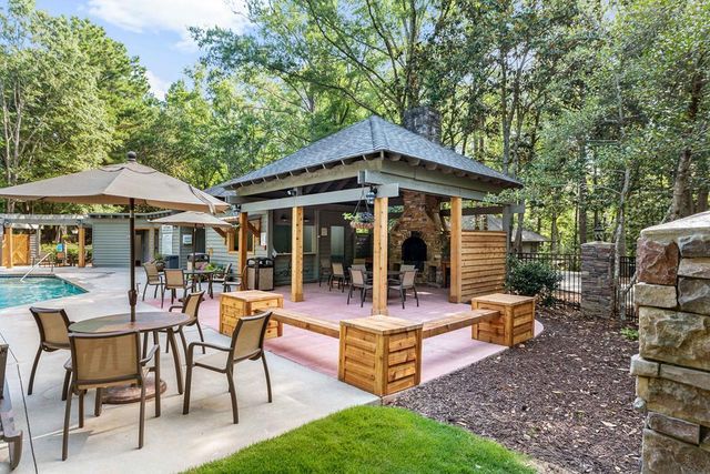 1441 Oak Creek Circle, Pine Mountain, GA 31822