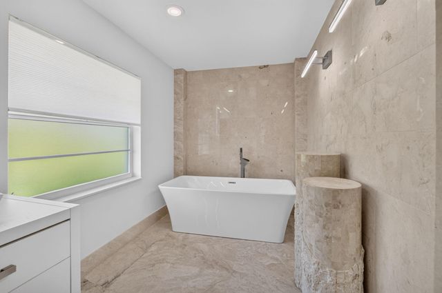 11845 Island Lakes Lane, Boca Raton, FL 33498