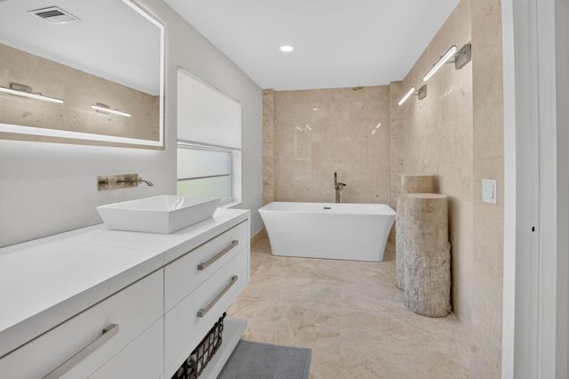 11845 Island Lakes Lane, Boca Raton, FL 33498