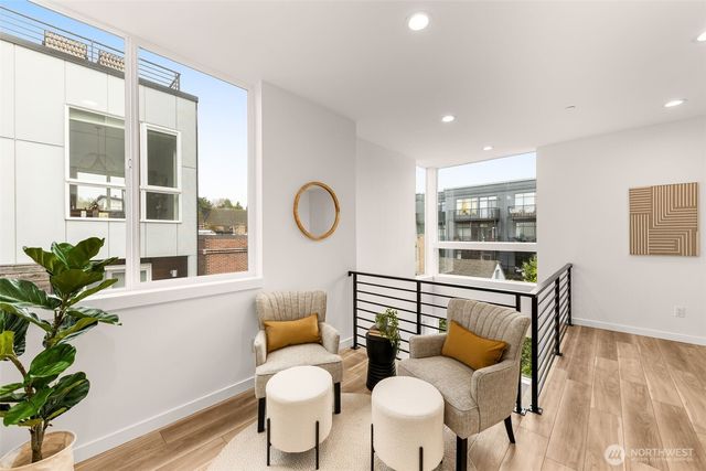 730 A Broadway E, Seattle, WA 98102