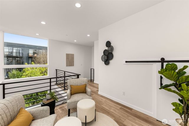 730 A Broadway E, Seattle, WA 98102