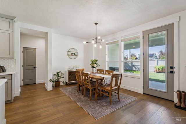 844 W Tida St, Meridian, ID 83646