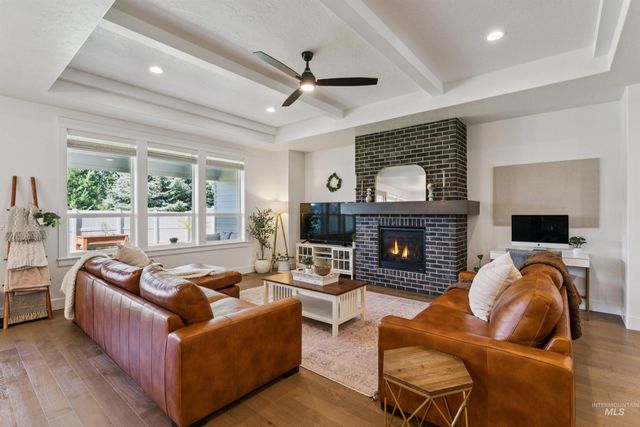 844 W Tida St, Meridian, ID 83646