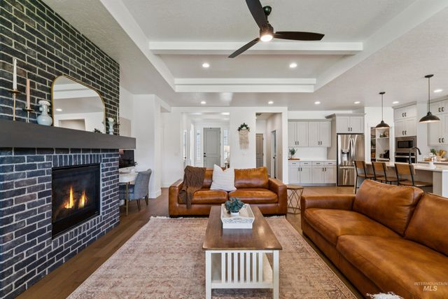 844 W Tida St, Meridian, ID 83646