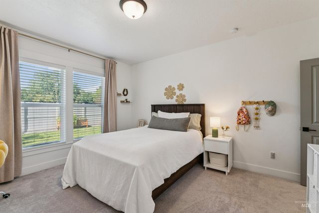 844 W Tida St, Meridian, ID 83646