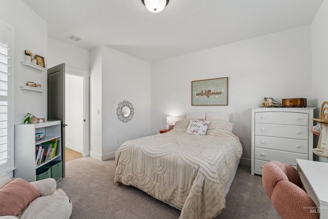 844 W Tida St, Meridian, ID 83646