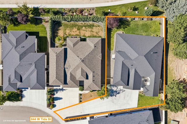 844 W Tida St, Meridian, ID 83646
