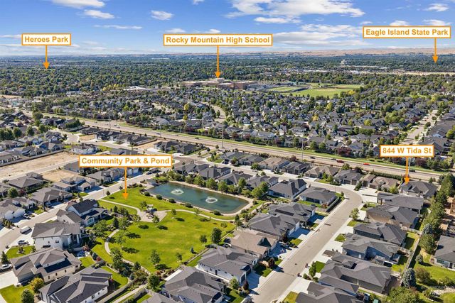 844 W Tida St, Meridian, ID 83646