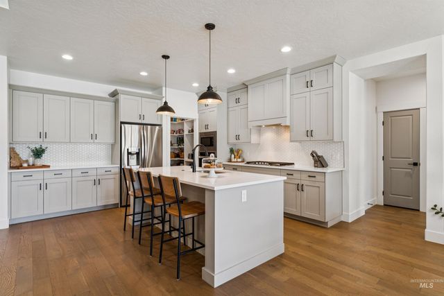 844 W Tida St, Meridian, ID 83646