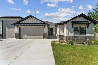 844 W Tida St, Meridian, ID 83646