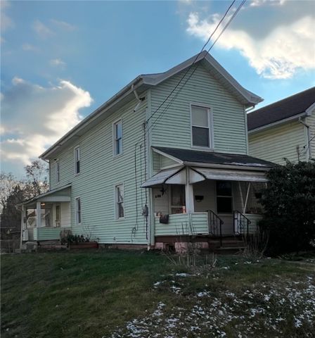 428 E Division St, New Castle, PA 16101